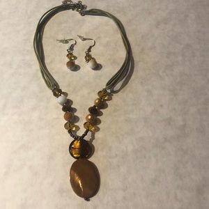 NWOT. Tortoise Shell Beaded Crystal Glass With Earrings